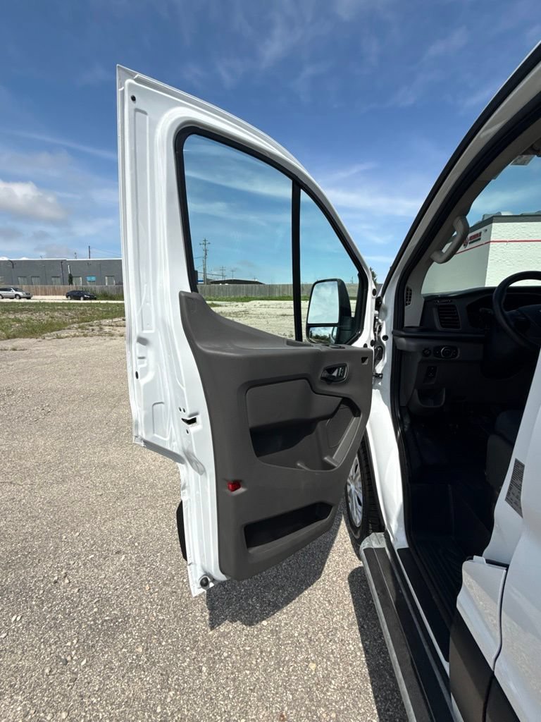 Used 2025 Ford Transit 250 Low Roof w/ Exterior Upgrade Package RWD image 12
