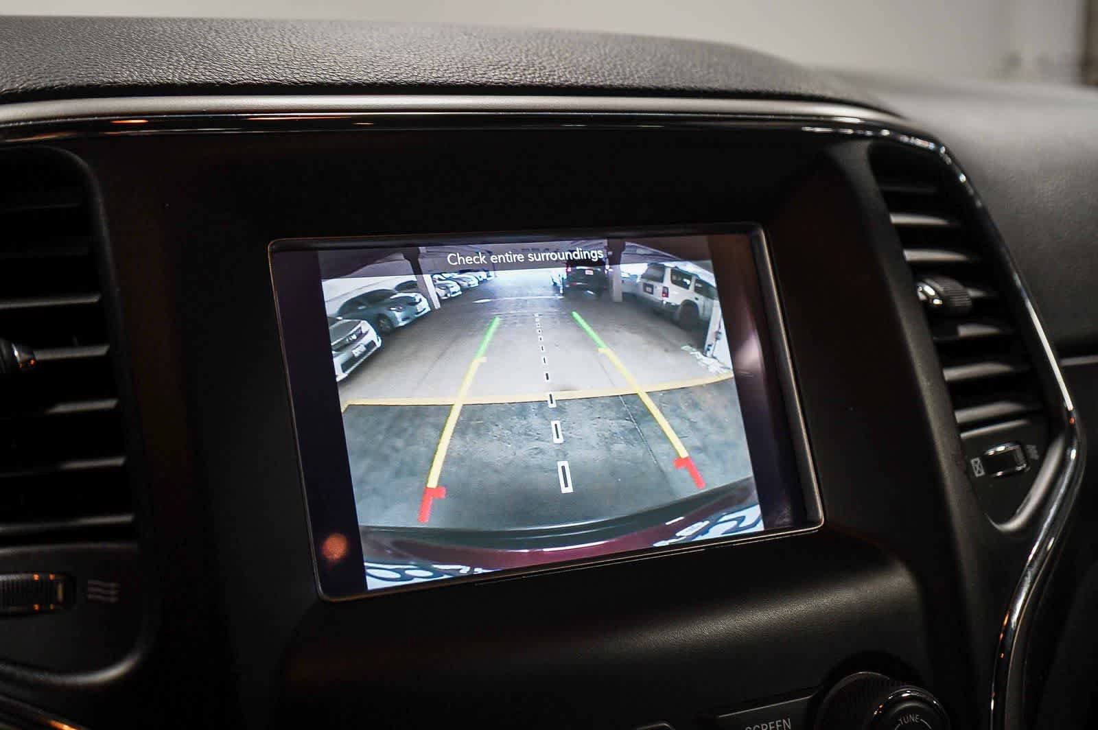 Used 2018 Jeep Grand Cherokee Laredo RWD image 25