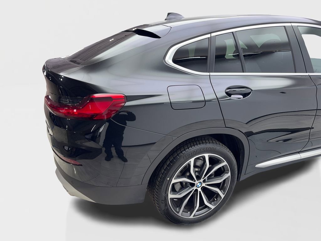 Used 2023 BMW X4 xDrive30i w/ Convenience Package image 16