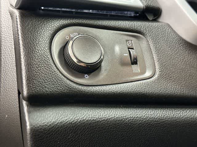 Used 2012 Cadillac SRX Luxury FWD image 19