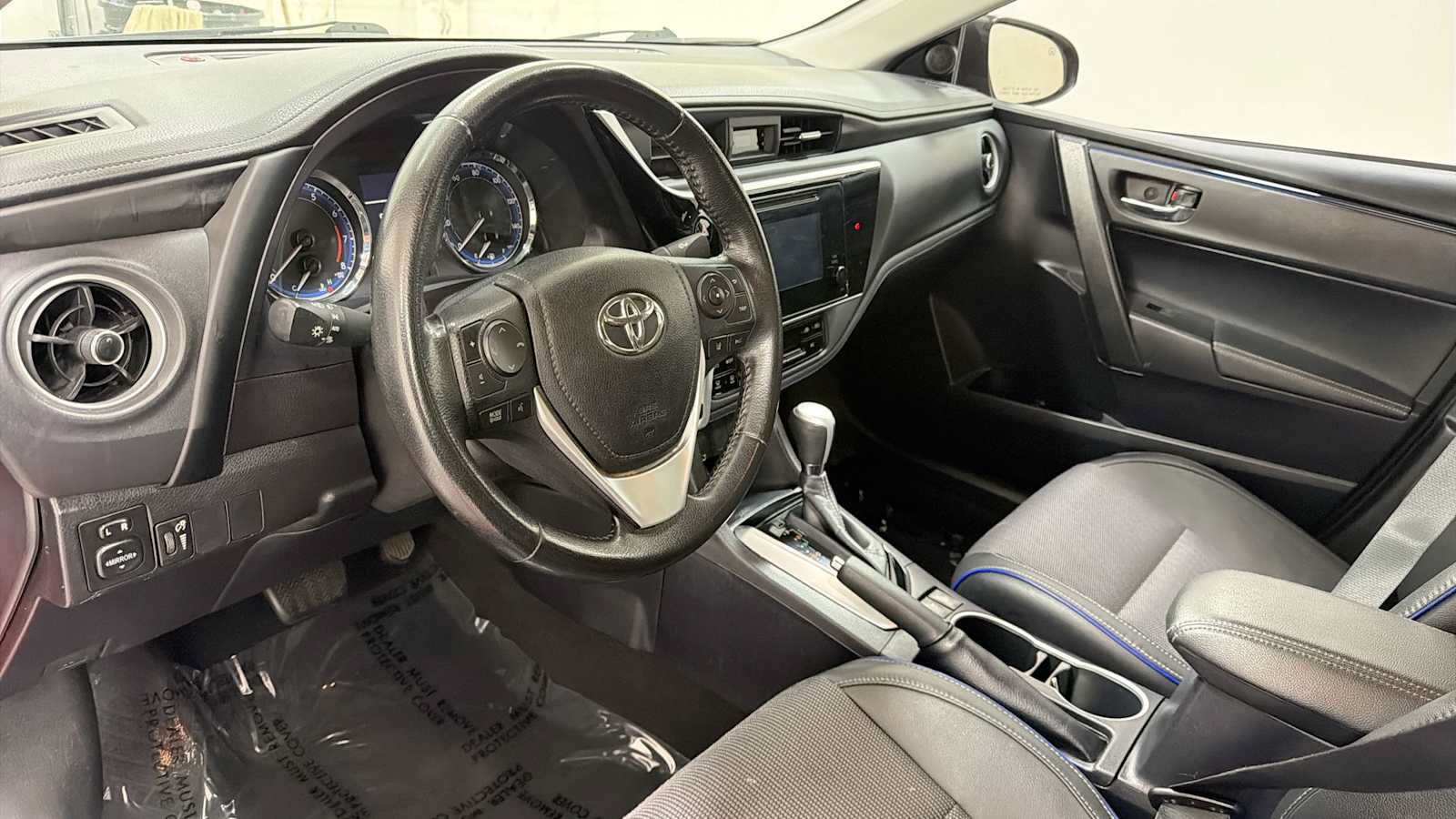 Certified 2019 Toyota Corolla SE FWD image 12