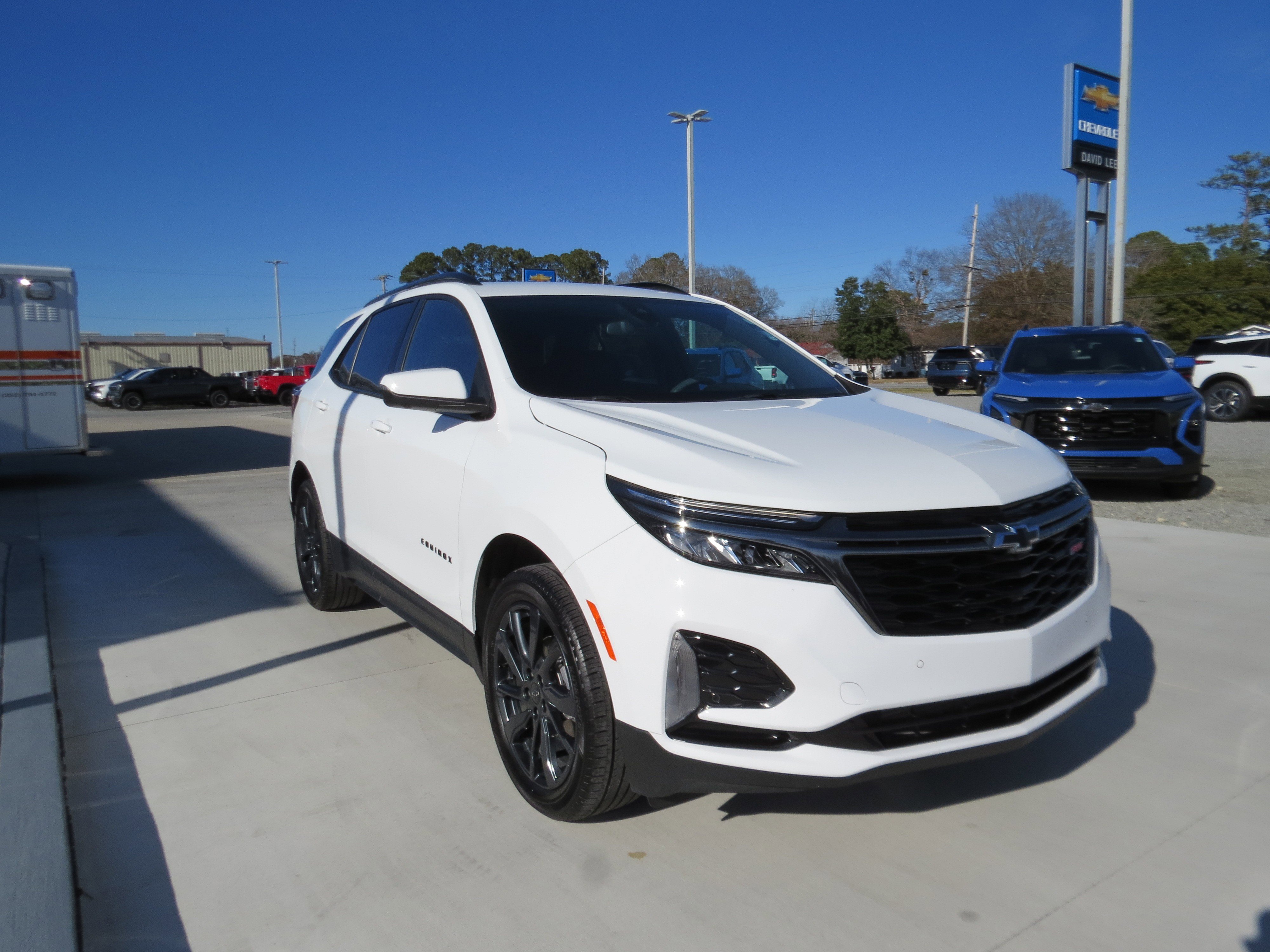 Used 2022 Chevrolet Equinox RS w/ RS Leather Package image 6