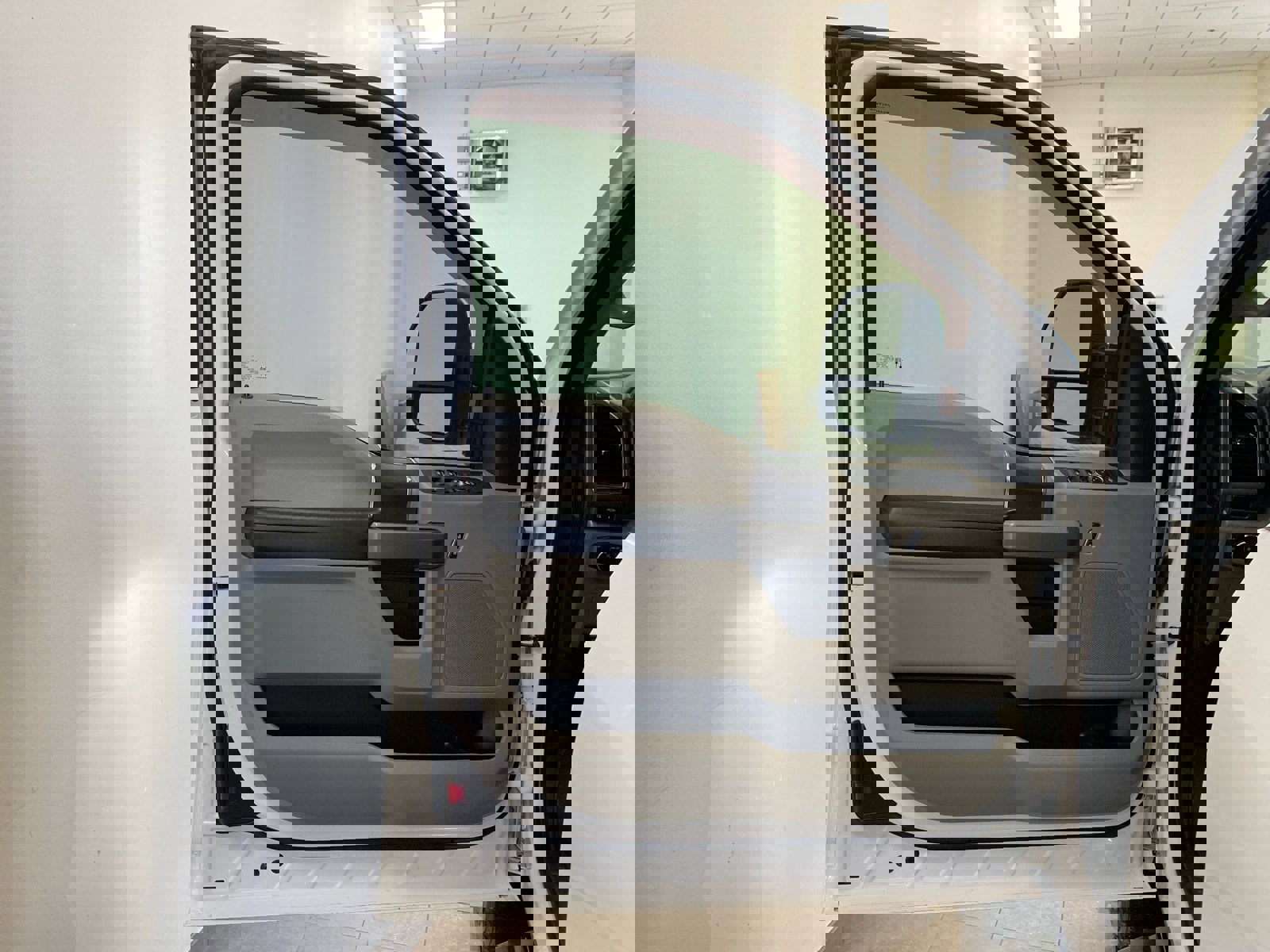 Used 2022 Ford F350 XLT w/ XLT Value Package image 11