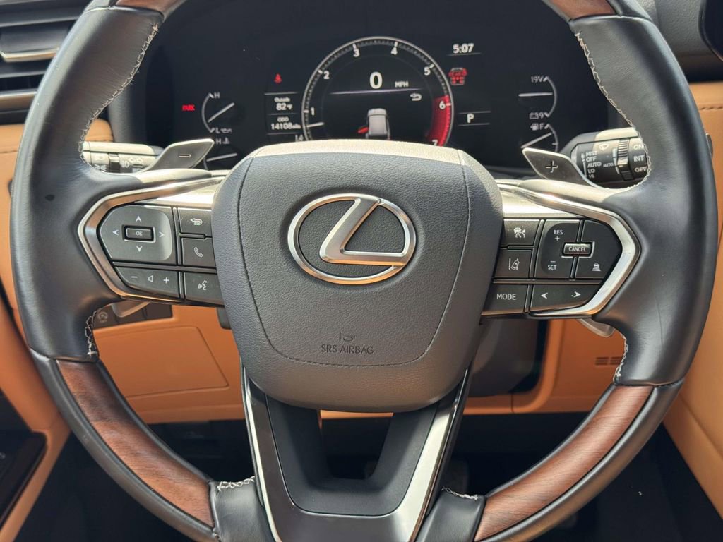 Used 2024 Lexus LX 600 4WD w/ Luxury Package image 9