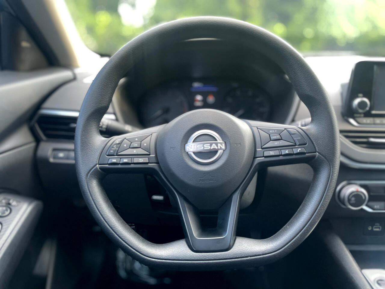 Used 2024 Nissan Altima 2.5 S image 30