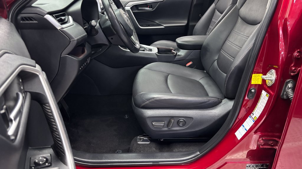 Used 2019 Toyota RAV4 Limited w/ Advanced Technology Package AWD/4WD image 12