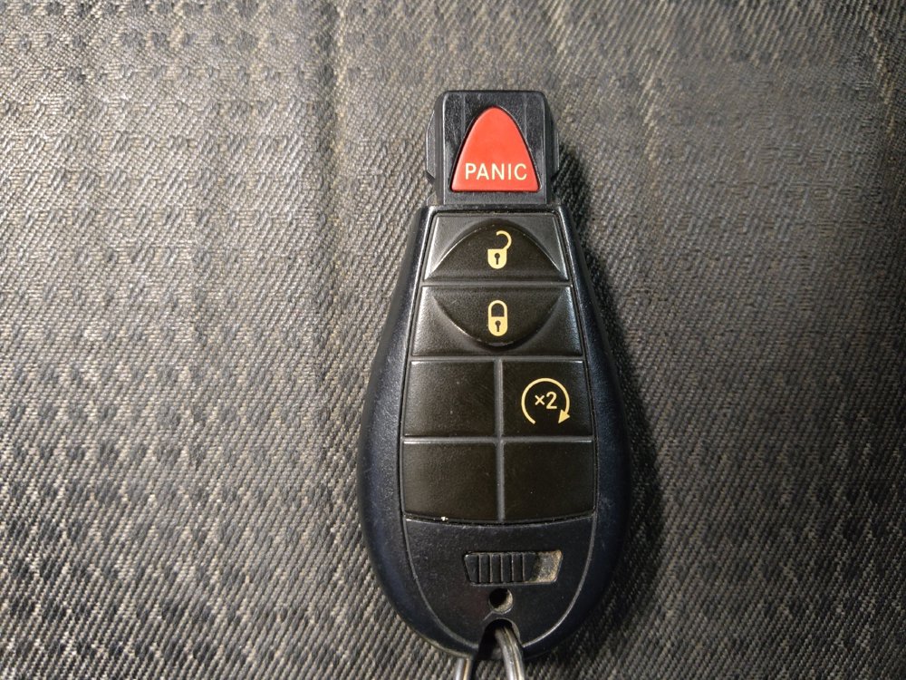 Used 2020 RAM 1500 Classic SLT image 32