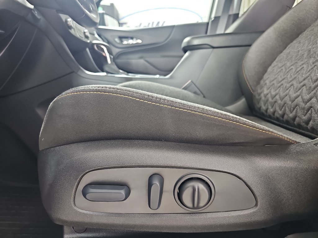 Certified 2024 Chevrolet Equinox LT AWD/4WD image 35