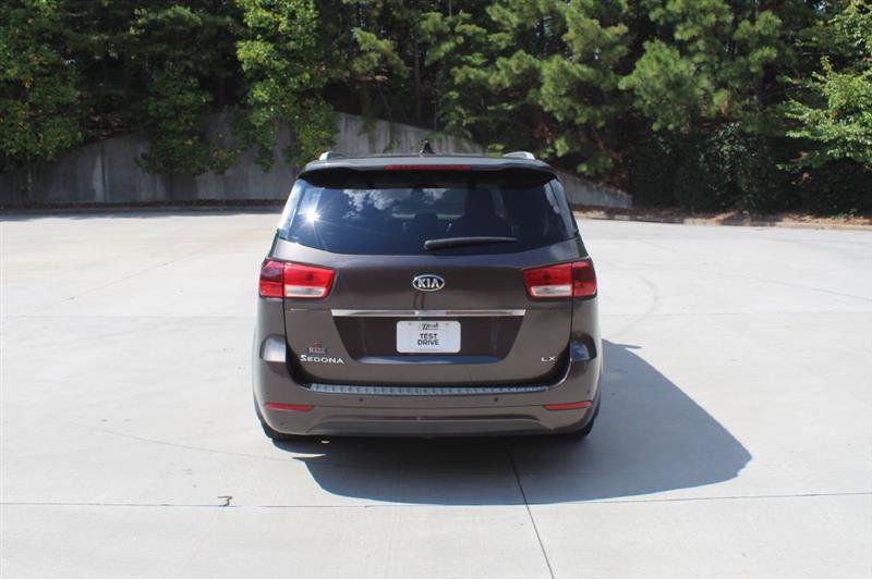 Used 2016 Kia Sedona LX w/ LX Convenience Package image 4