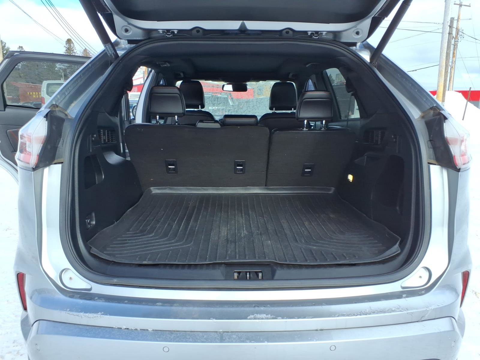 Used 2022 Ford Edge ST-Line image 12