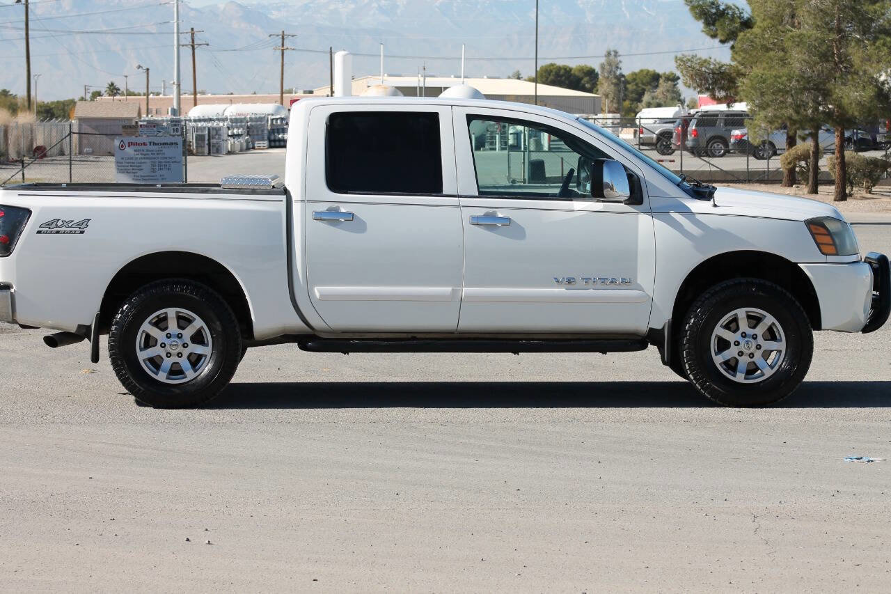 Used 2005 Nissan Titan LE w/ (R02) LE Off-Road Pkg image 9