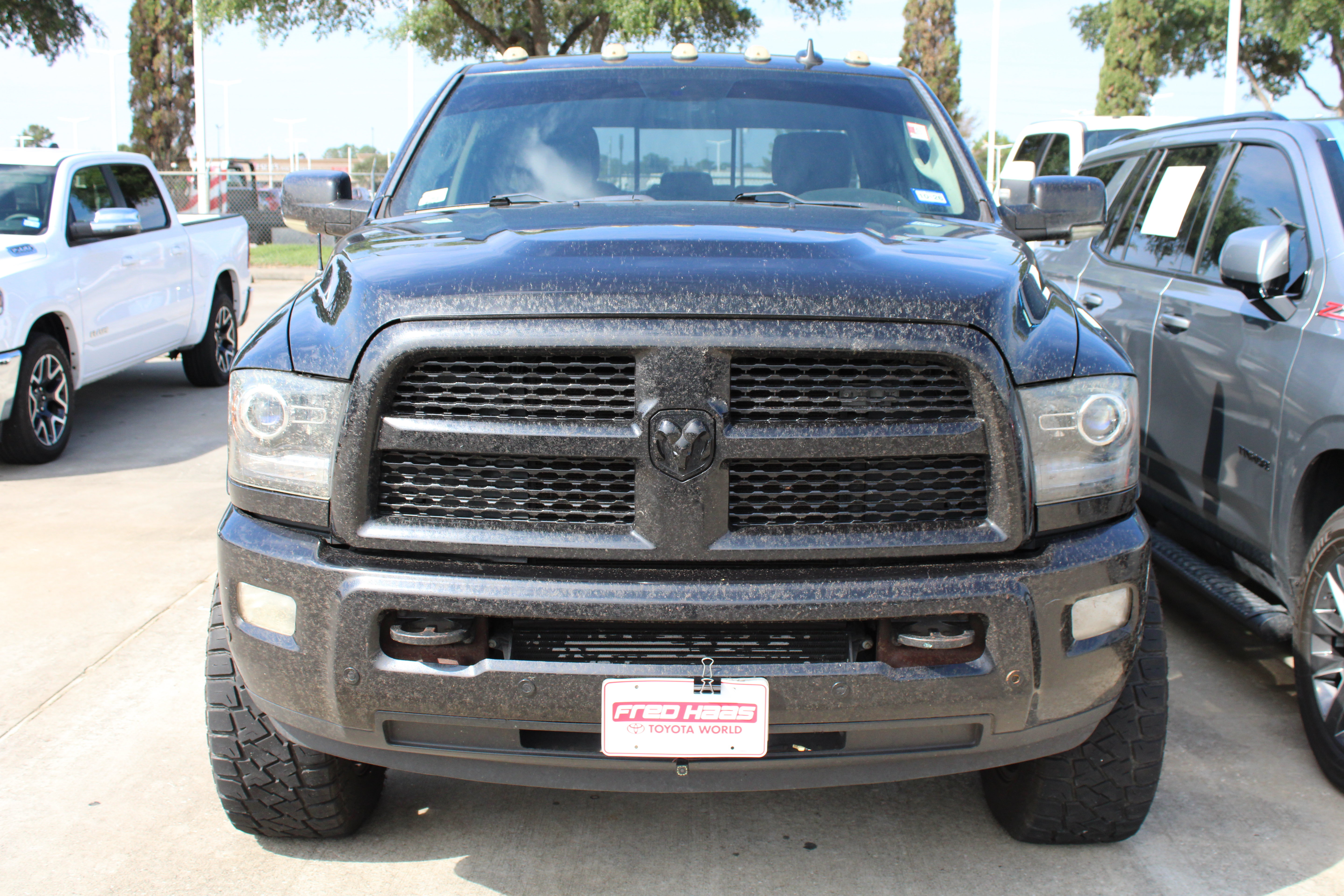 Used 2017 RAM 2500 Laramie w/ Sport Appearance Group AWD/4WD image 4
