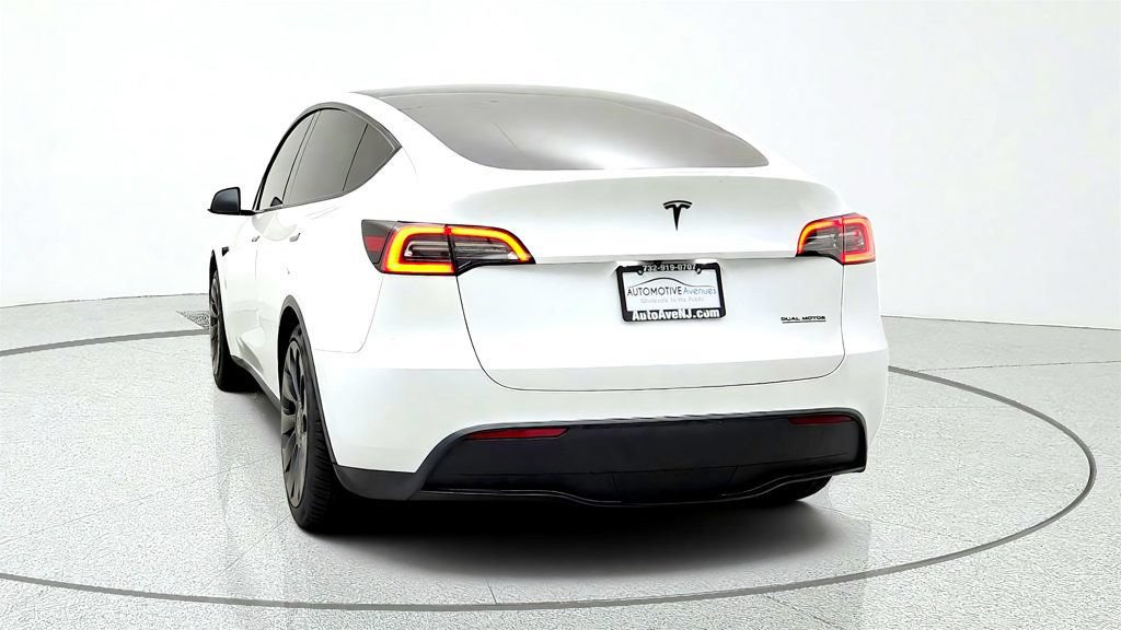 Used 2023 Tesla Model Y Performance AWD/4WD image 6
