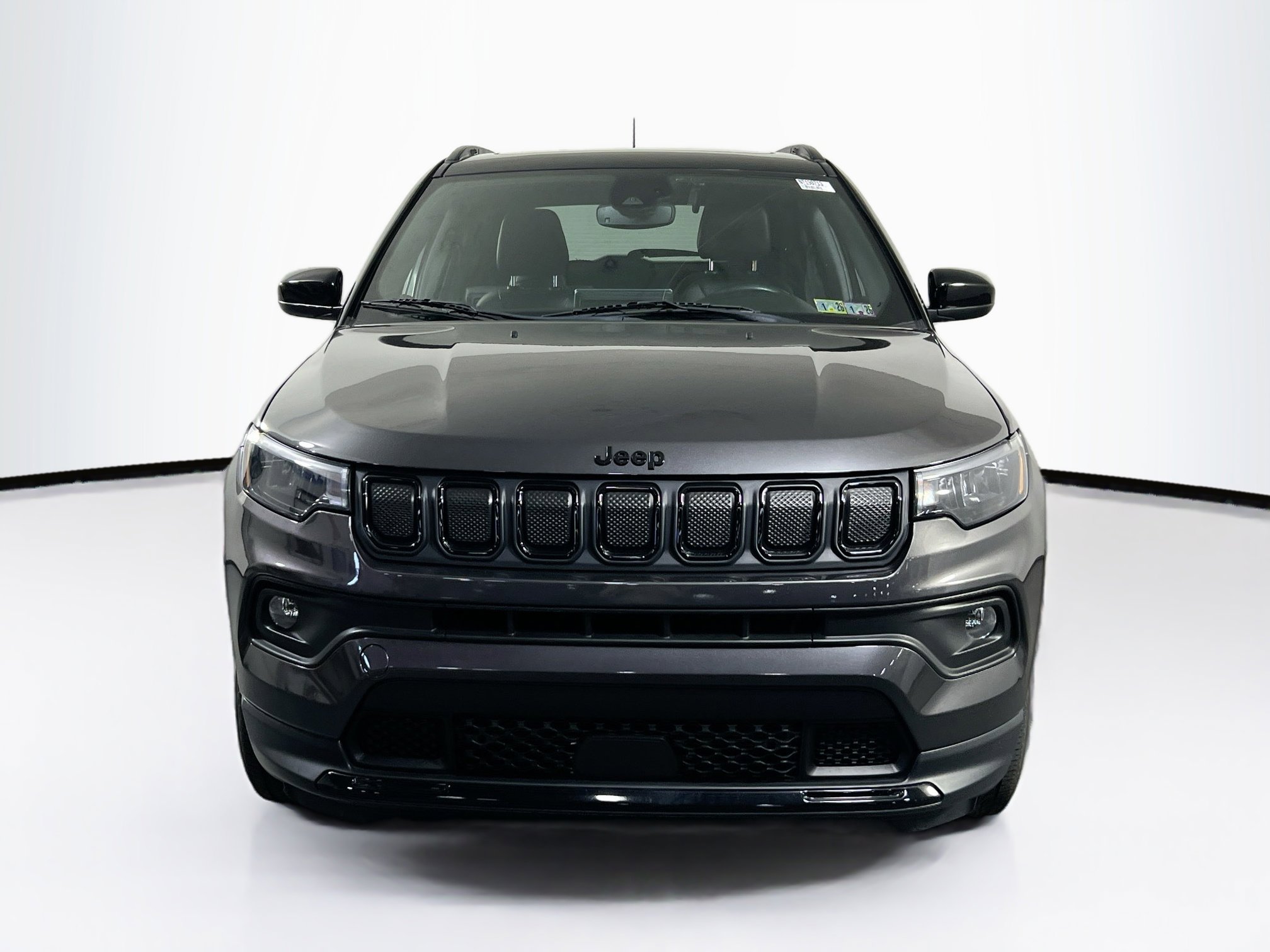 Used 2022 Jeep Compass Altitude w/ Sun and Sound Group image 2