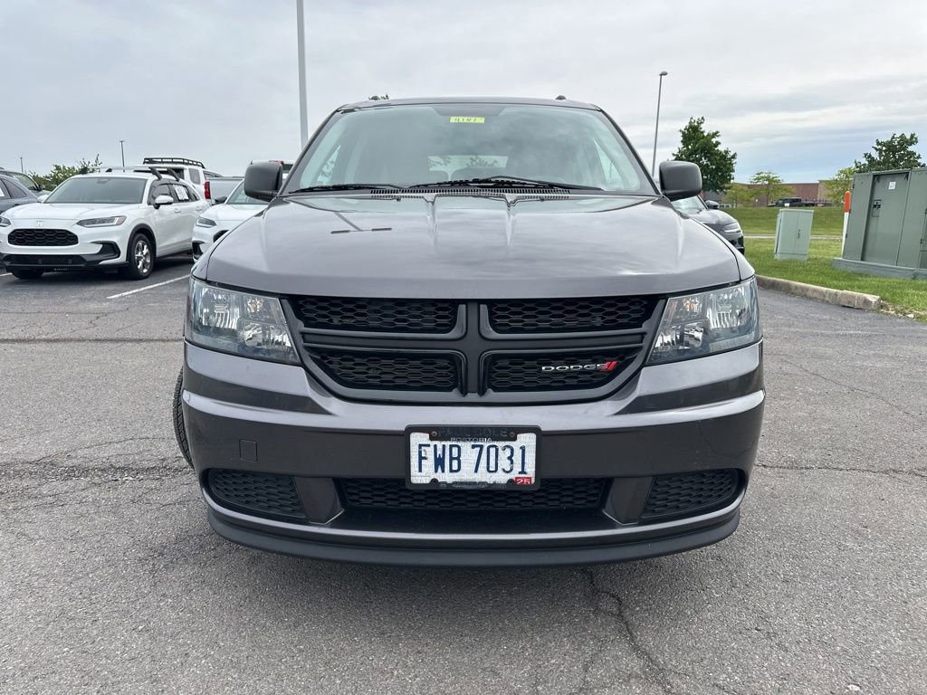 Used 2018 Dodge Journey SE w/ Blacktop Package FWD image 2