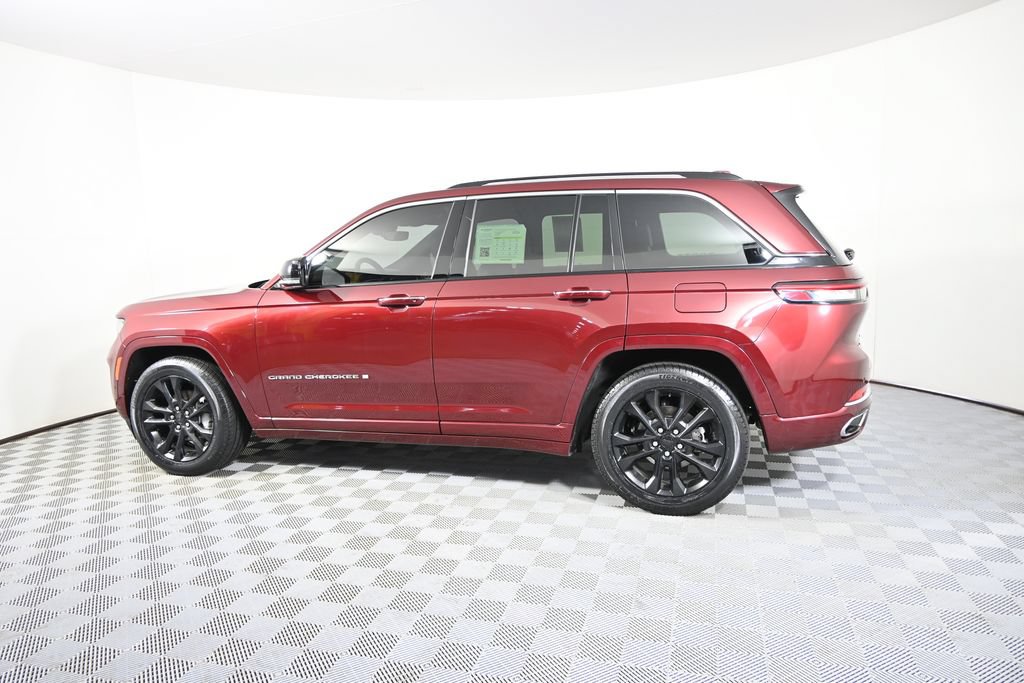 Used 2022 Jeep Grand Cherokee Overland AWD/4WD image 3
