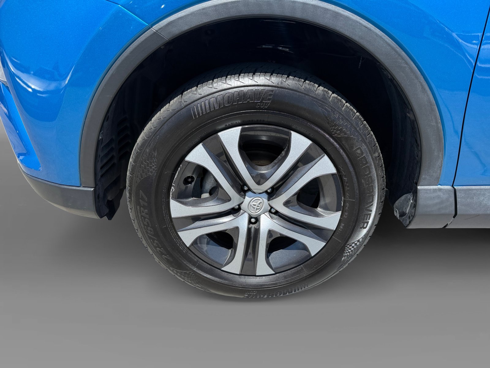 Used 2018 Toyota RAV4 LE w/ All Weather Liner Package FWD image 9