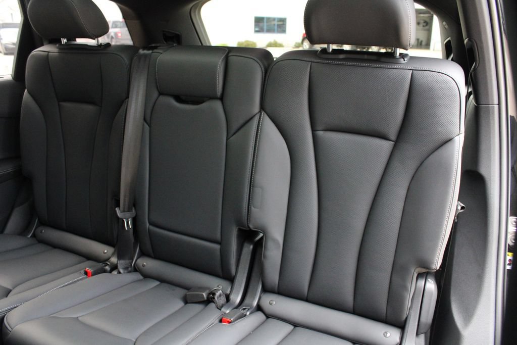 Used 2026 Audi Q7 3.0T Premium Plus w/ Premium Plus Package AWD/4WD image 21