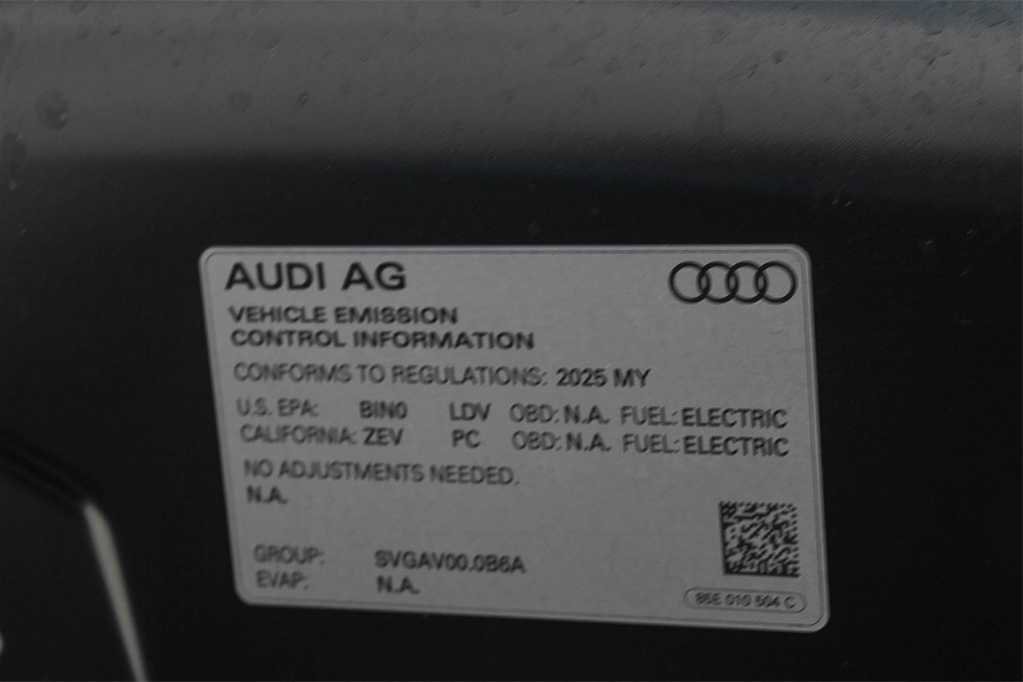 Used 2025 Audi Q6 e-tron Premium w/ Convenience Package image 28