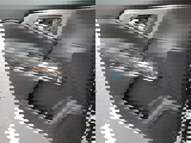 New 2026 Chevrolet Traverse LT w/ Midnight/Sport Edition image 11