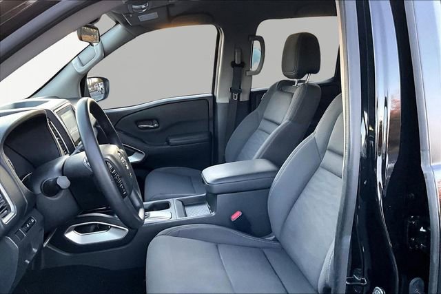 Used 2023 Nissan Frontier SV image 15