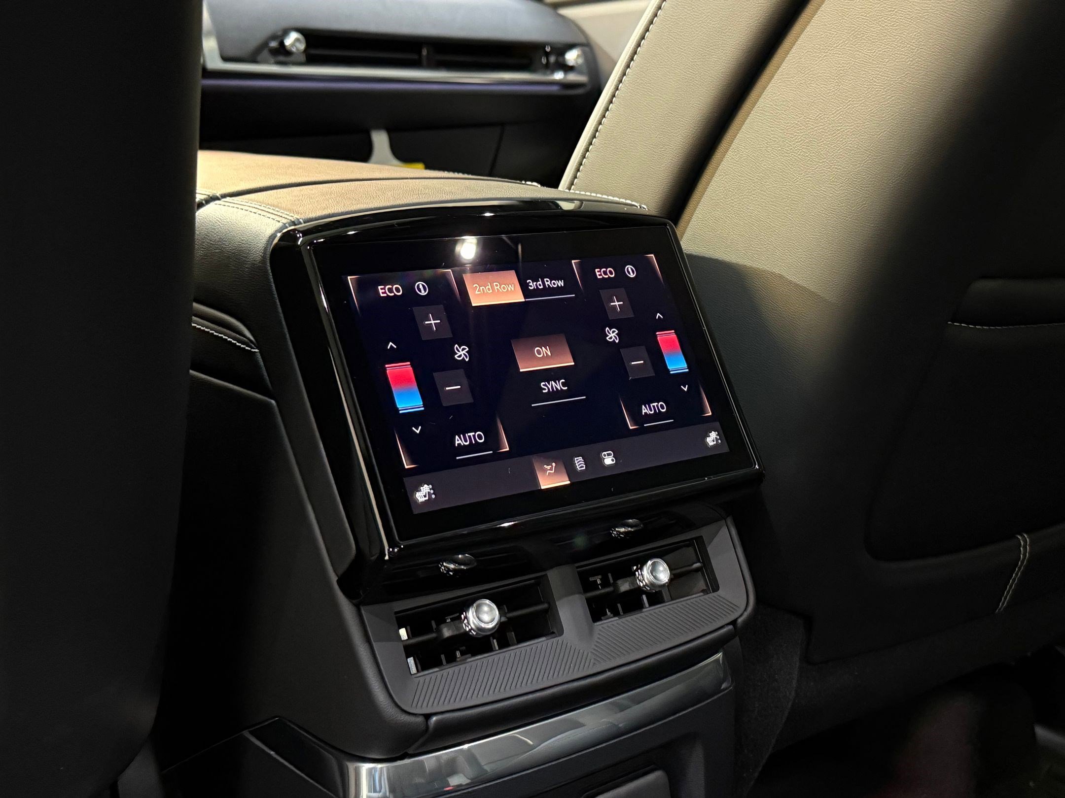 New 2026 Cadillac Vistiq Luxury image 42