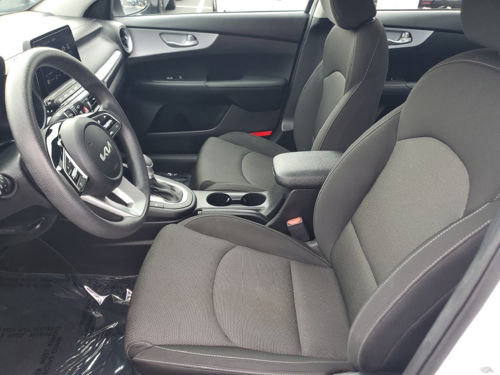 Used 2024 Kia Forte LXS FWD image 17