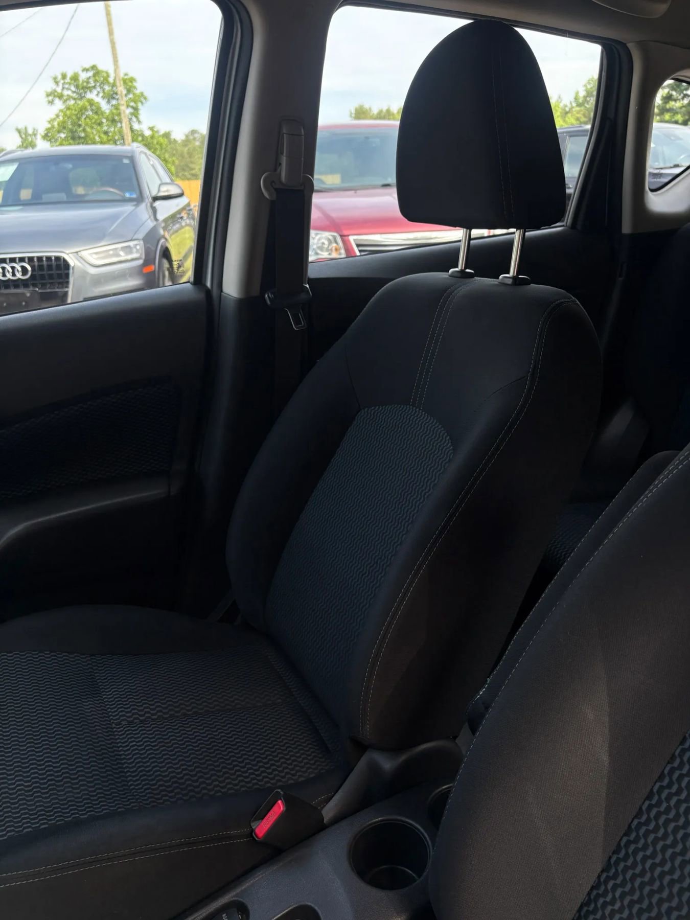 Used 2014 Nissan Versa Note SV FWD image 9