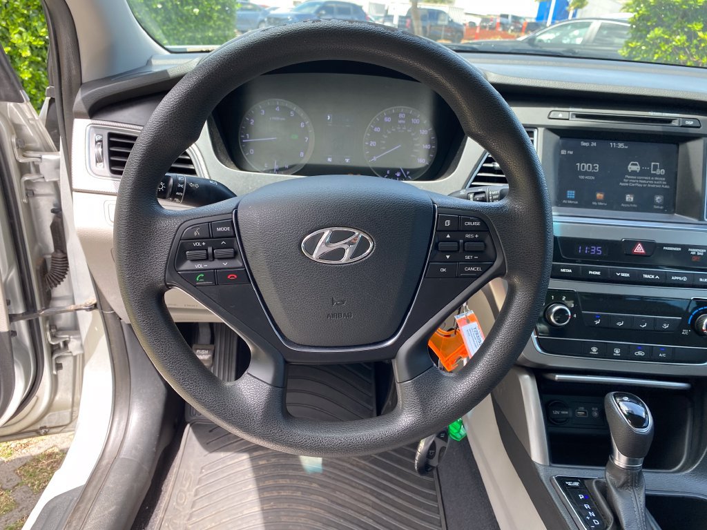 Used 2017 Hyundai Sonata SE FWD image 14