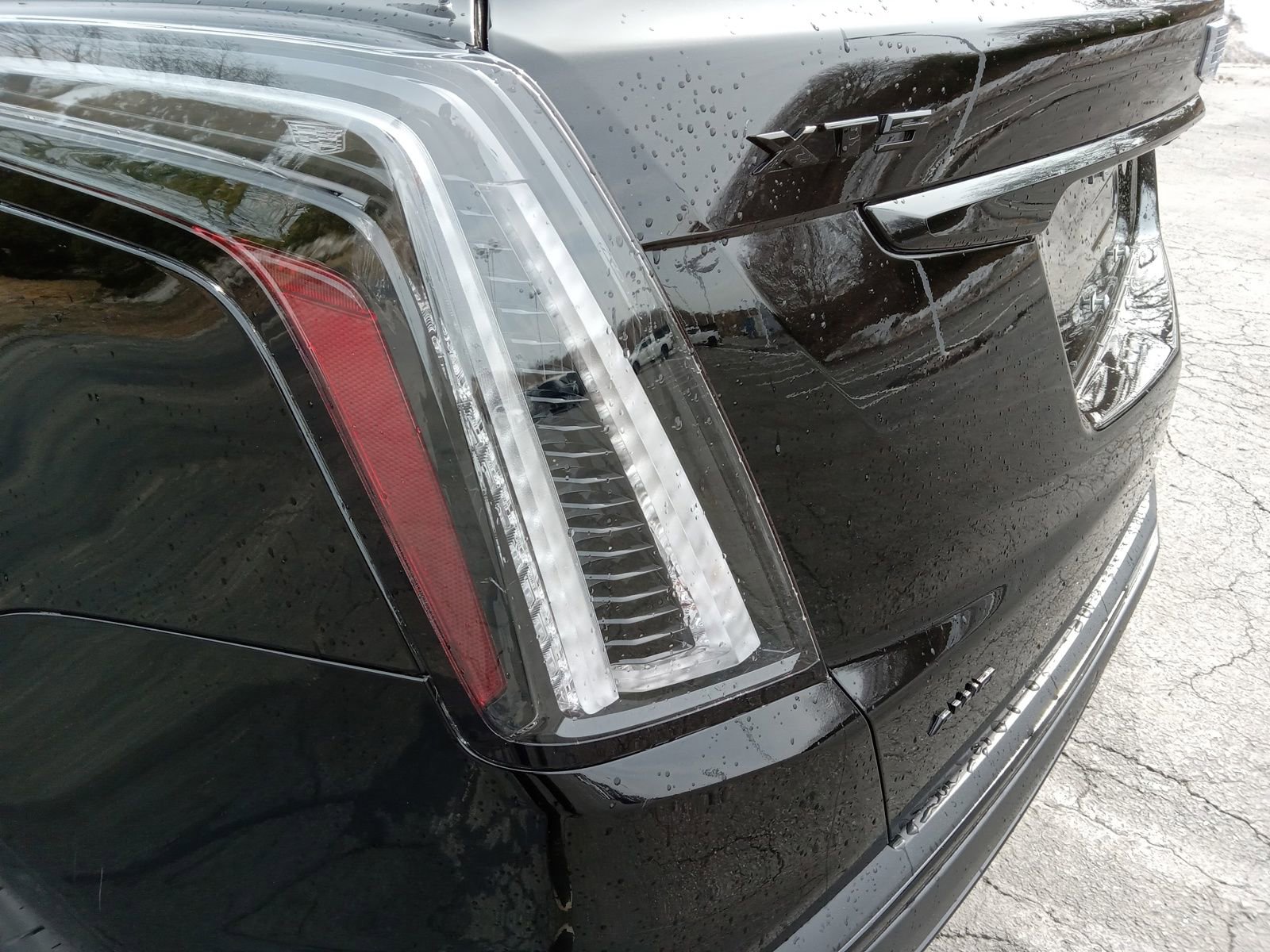 New 2026 Cadillac XT5 Sportv w/ LPO, Onyx Lite Package image 8