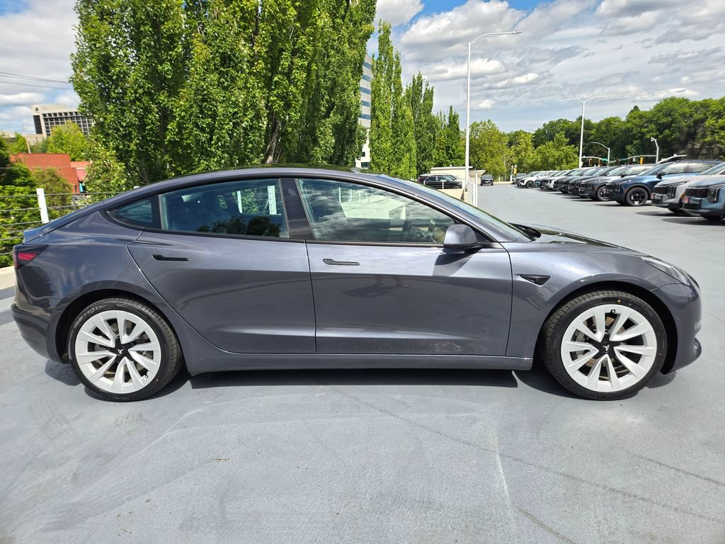 Used 2022 Tesla Model 3 Long Range AWD/4WD image 3