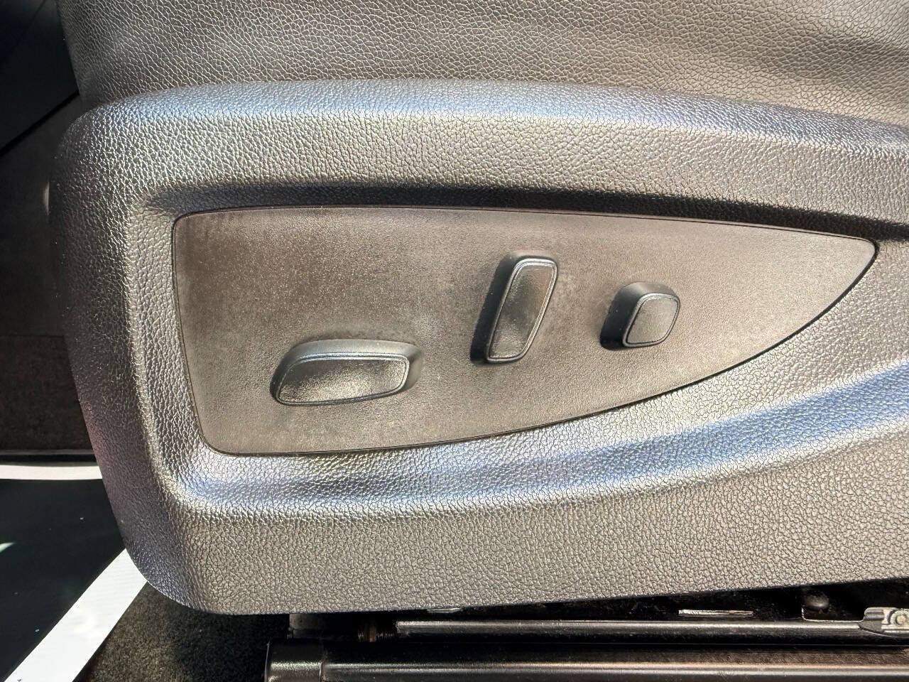 Used 2018 Chevrolet Silverado 2500 LTZ w/ Duramax Plus Package AWD/4WD image 21