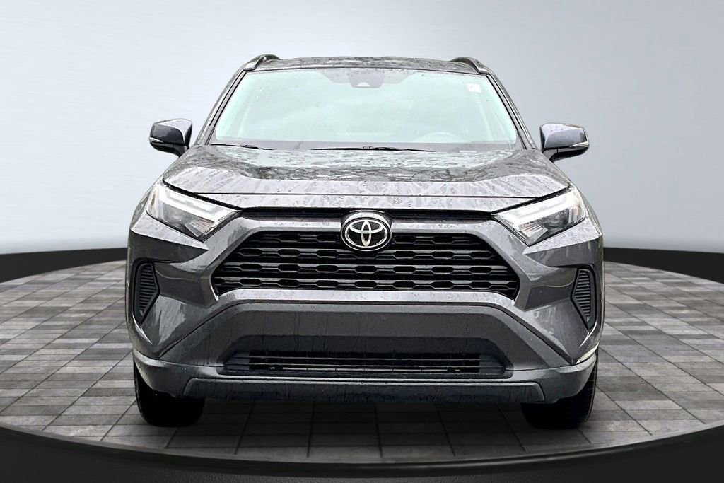 Used 2024 Toyota RAV4 XLE FWD image 2