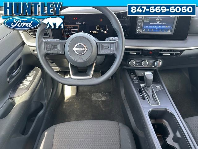 Used 2025 Nissan Kicks S image 13