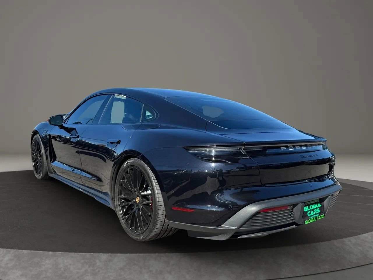 Used 2020 Porsche Taycan 4S image 7