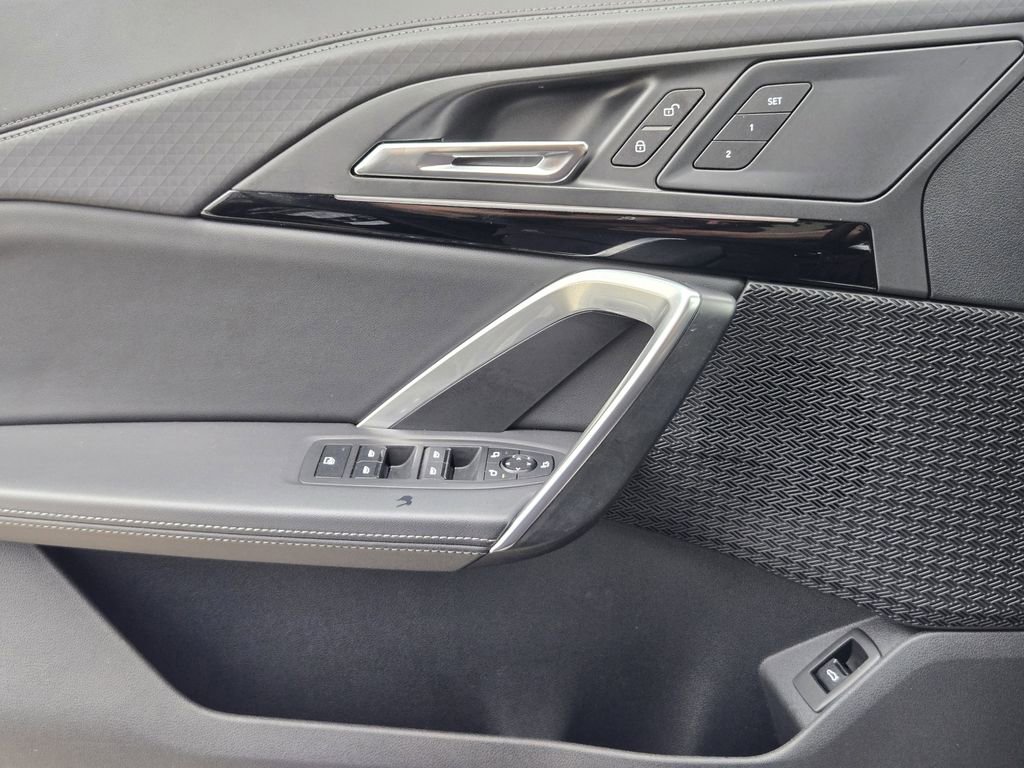 Used 2024 BMW X2 xDrive28i w/ Convenience Package image 27