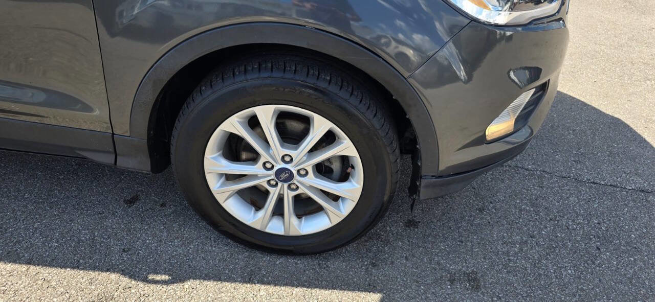 Used 2018 Ford Escape SEL image 51