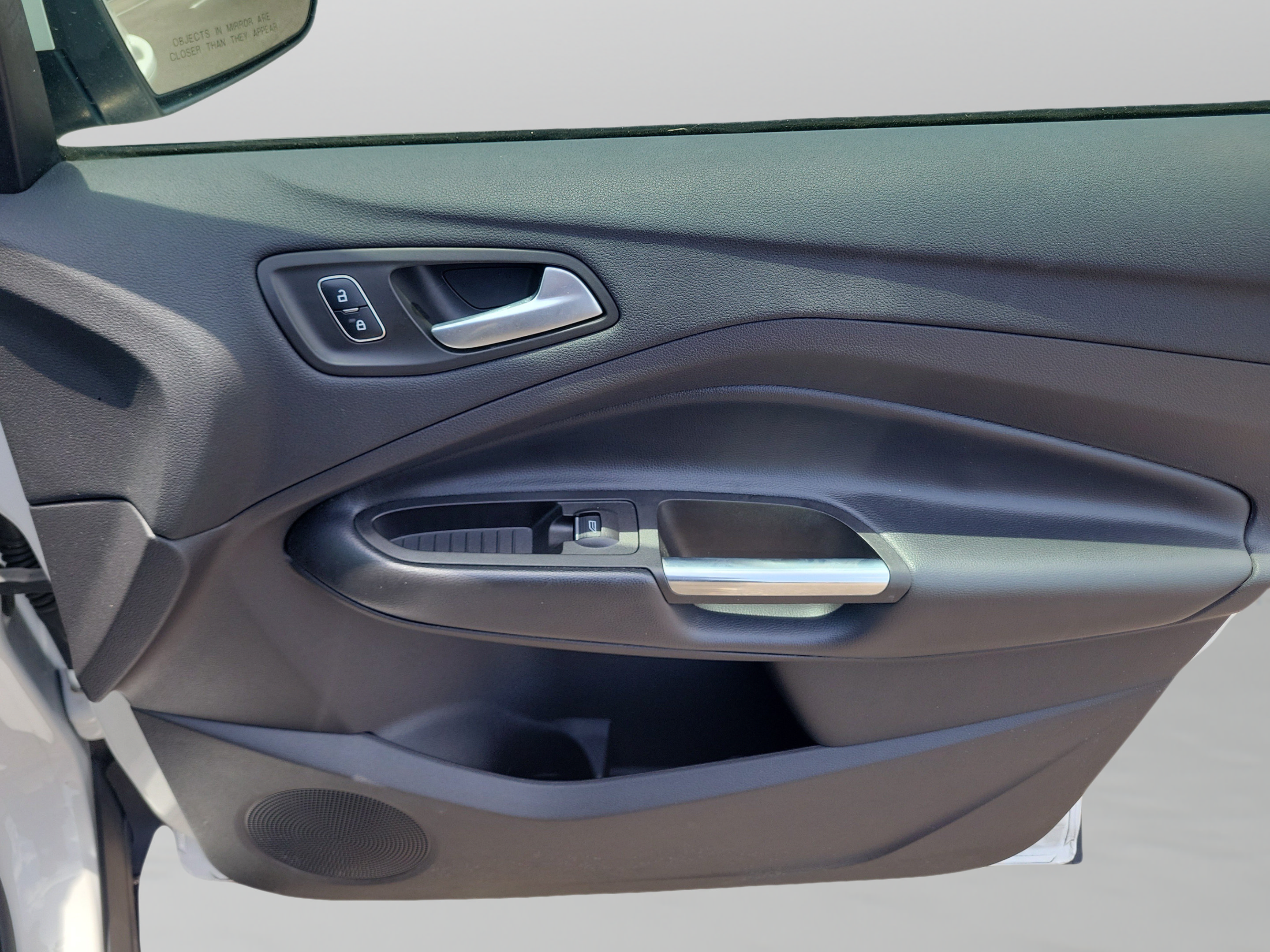 Used 2019 Ford Escape SE FWD image 19