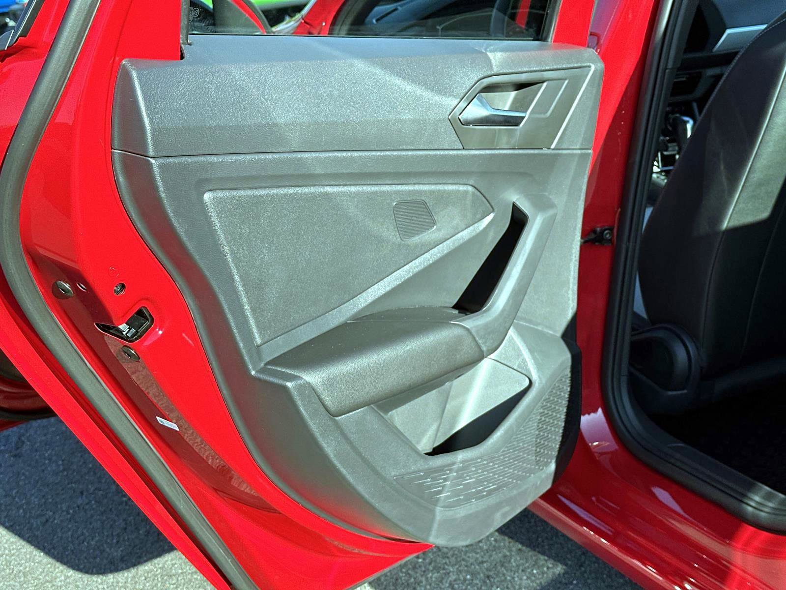 Used 2021 Volkswagen Jetta R-Line image 13