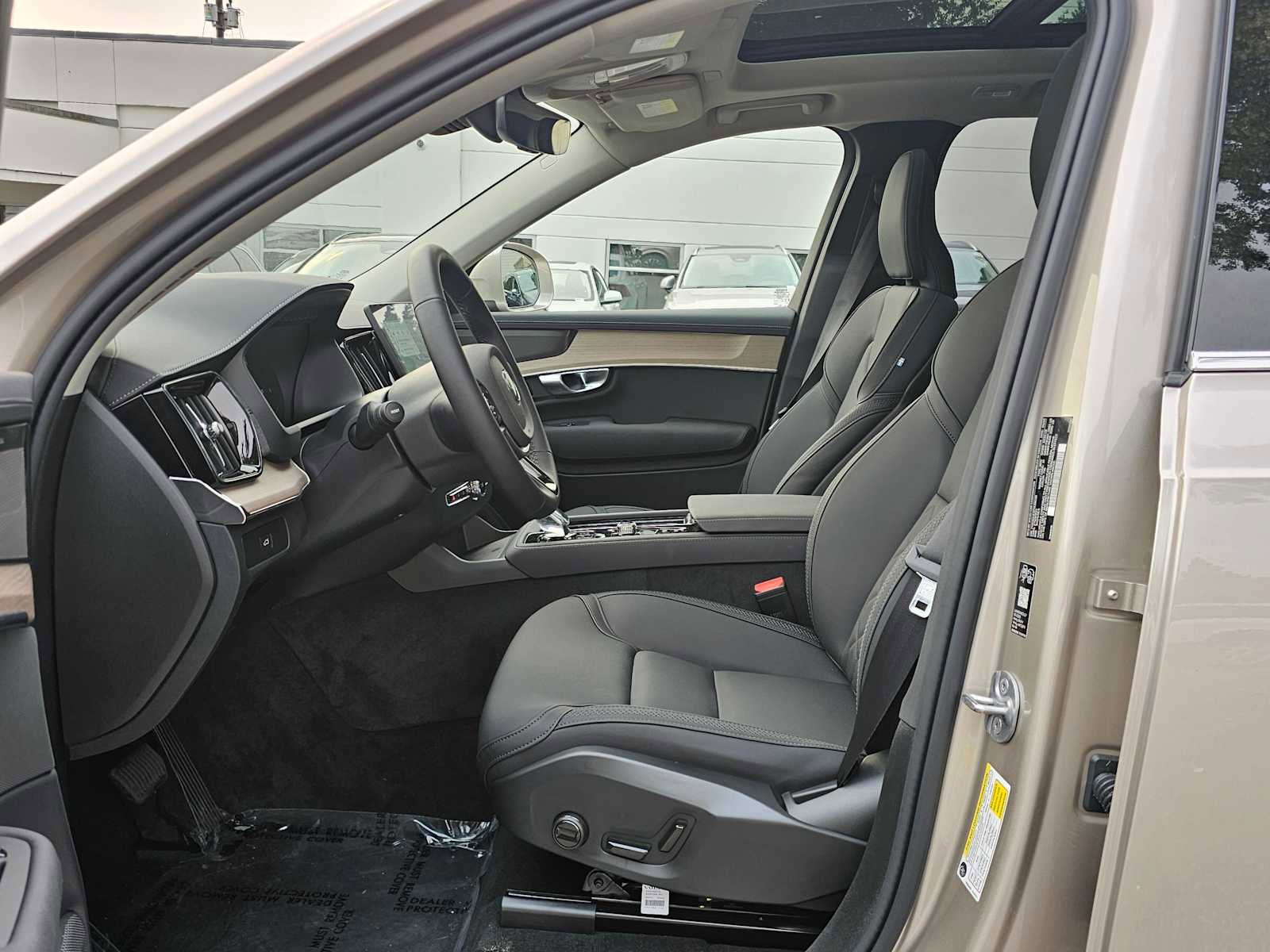 New 2026 Volvo XC90 B6 Plus image 18