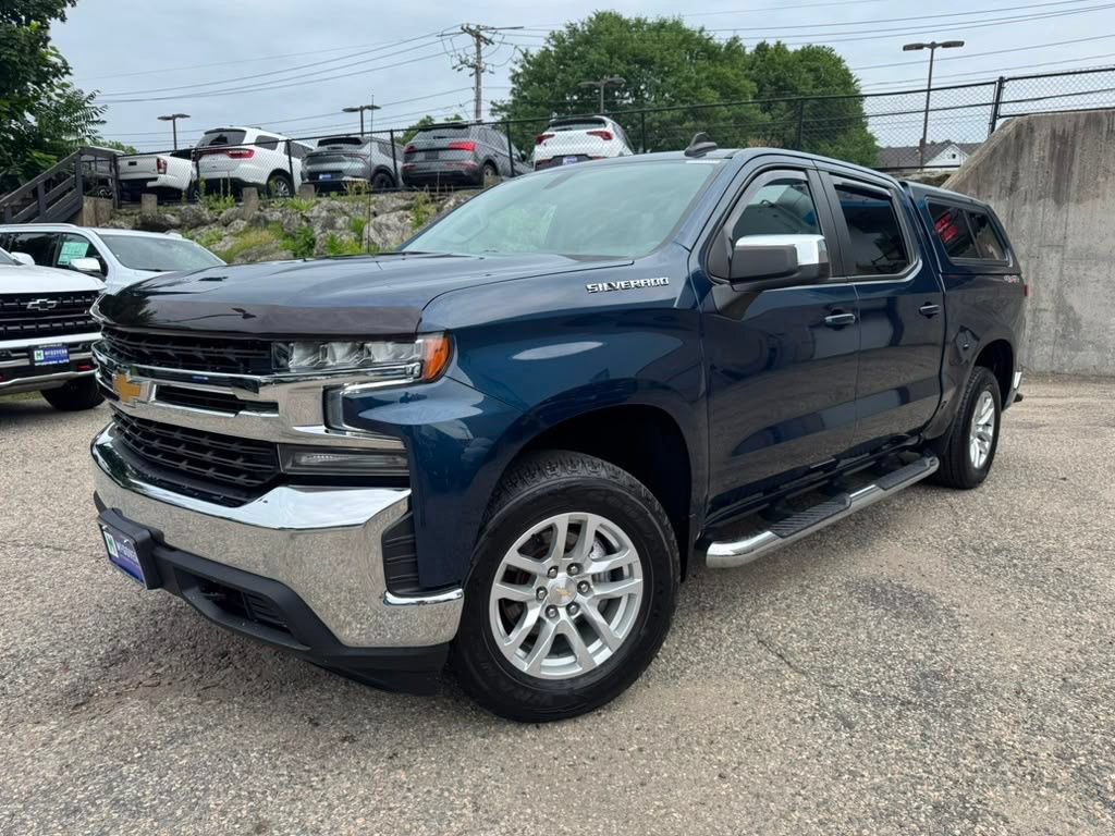 Used 2021 Chevrolet Silverado 1500 LT AWD/4WD image 2