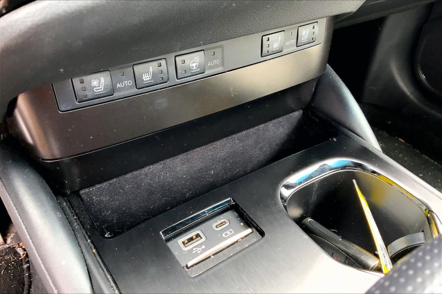 Used 2023 Lexus ES 350 F Sport w/ Accessory Package (Z2) FWD image 34