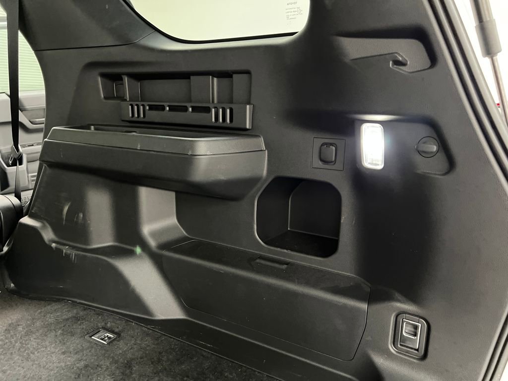 Used 2025 Toyota 4Runner SR5 image 31