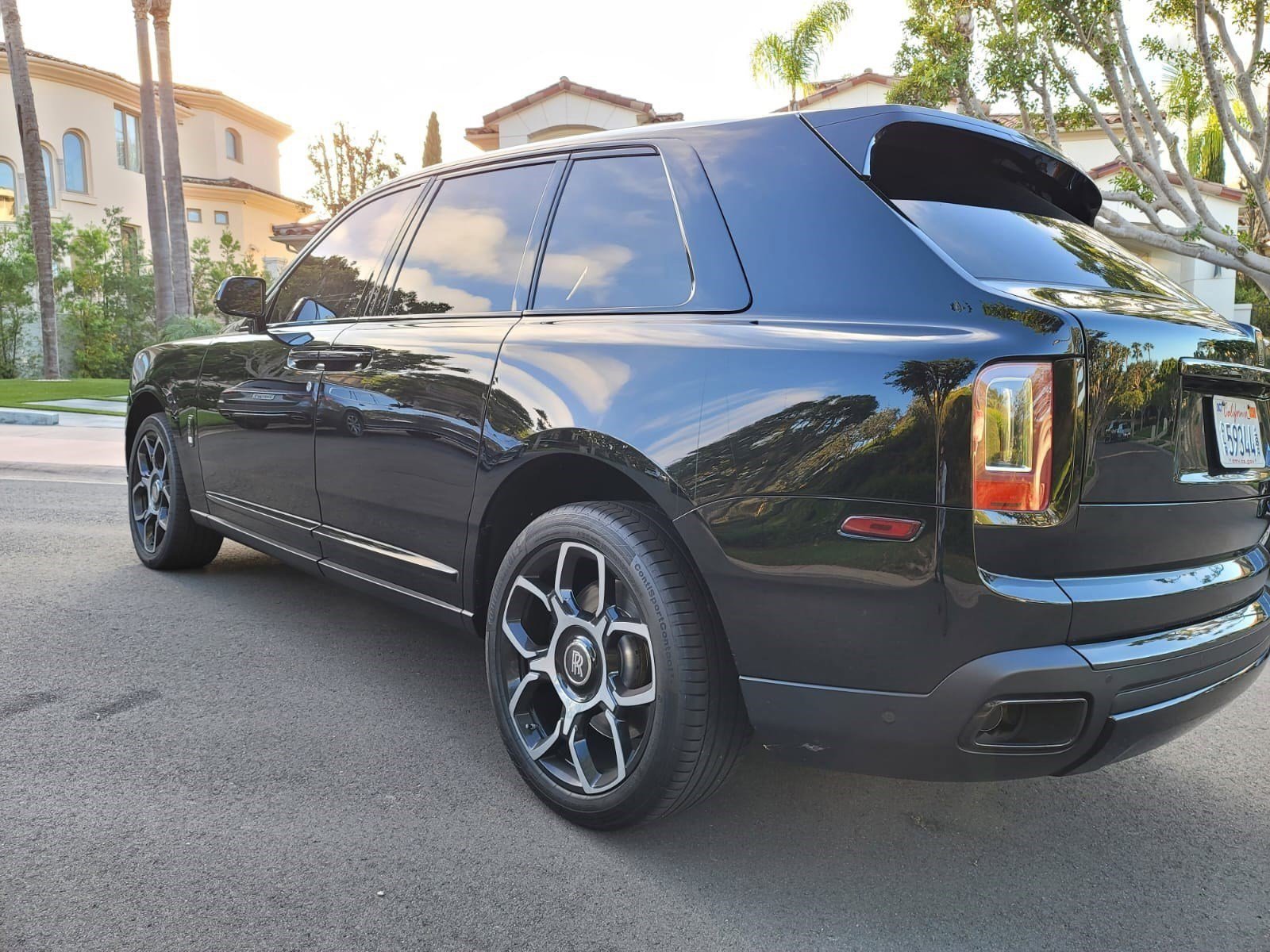 Used 2021 Rolls-Royce Cullinan Black Badge image 9