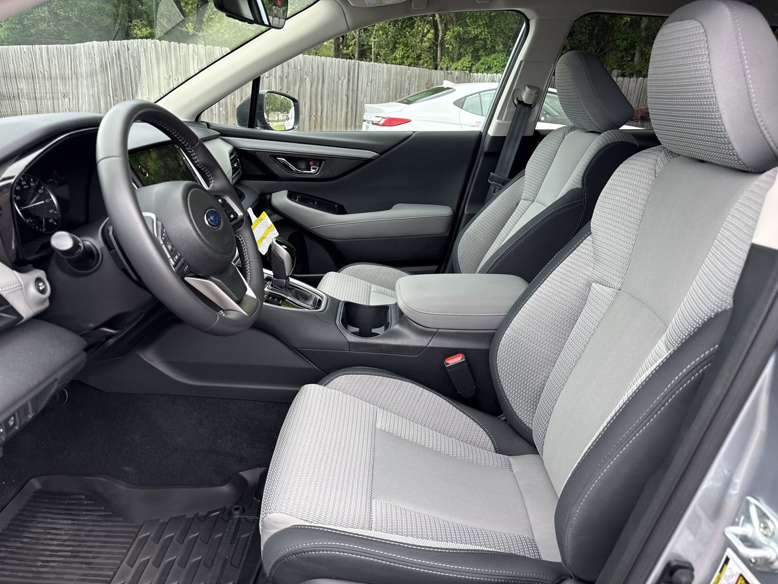 Used 2025 Subaru Outback Premium AWD/4WD image 9