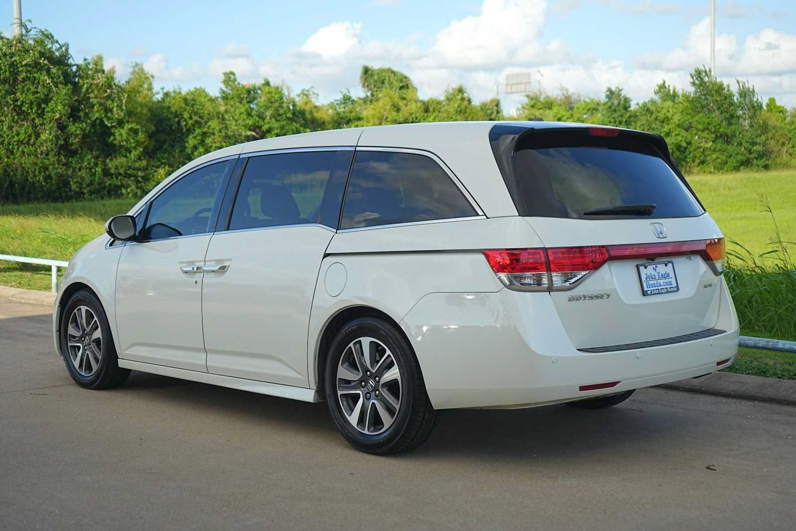 Used 2016 Honda Odyssey Touring image 4