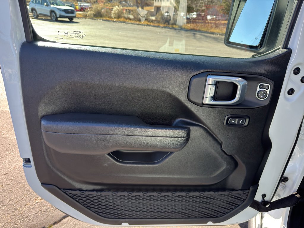 Used 2025 Jeep Wrangler Unlimited Rubicon image 30