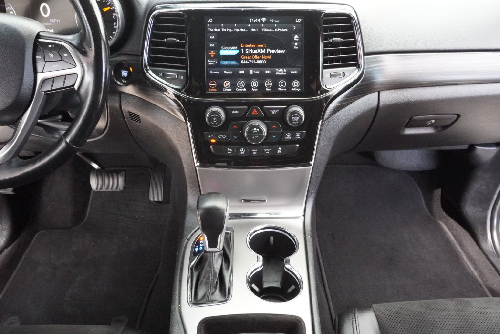 Used 2019 Jeep Grand Cherokee Altitude RWD image 16