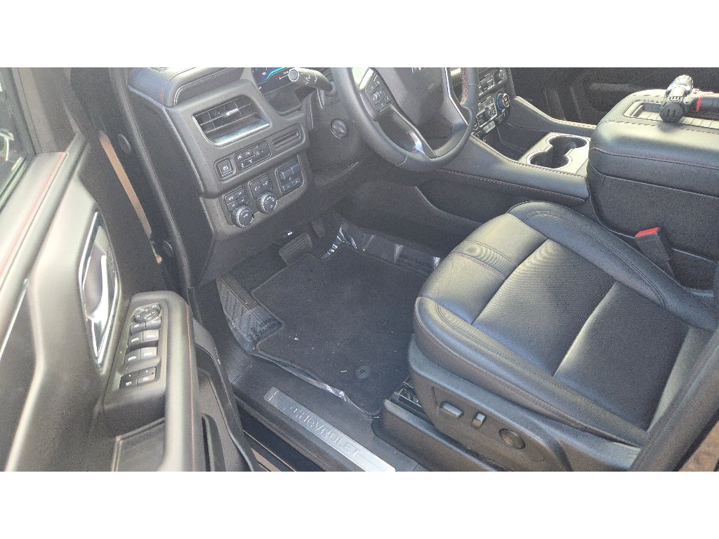 Used 2024 Chevrolet Suburban RST w/ Luxury Package AWD/4WD image 25
