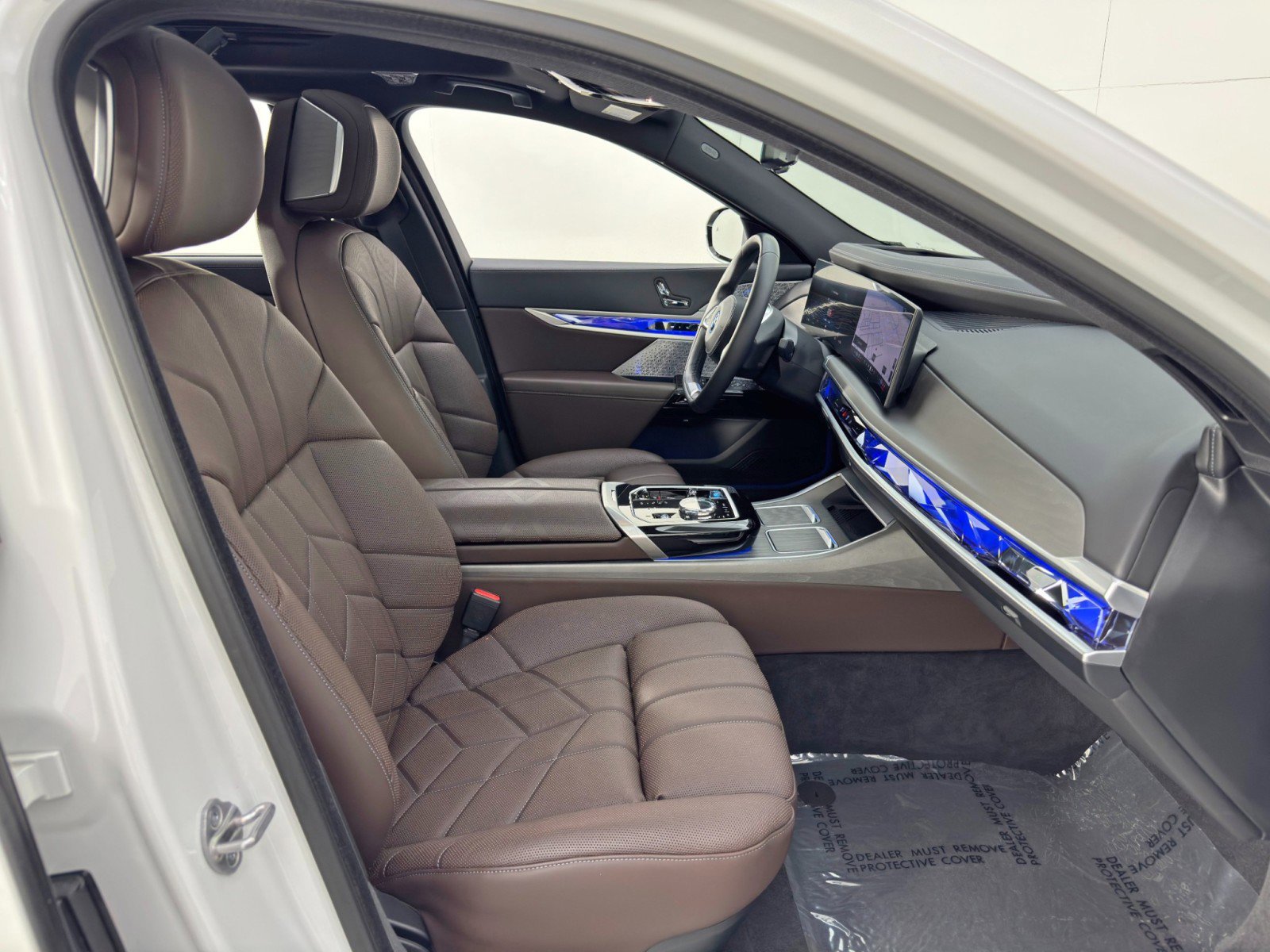 Used 2023 BMW i7 xDrive60 image 11